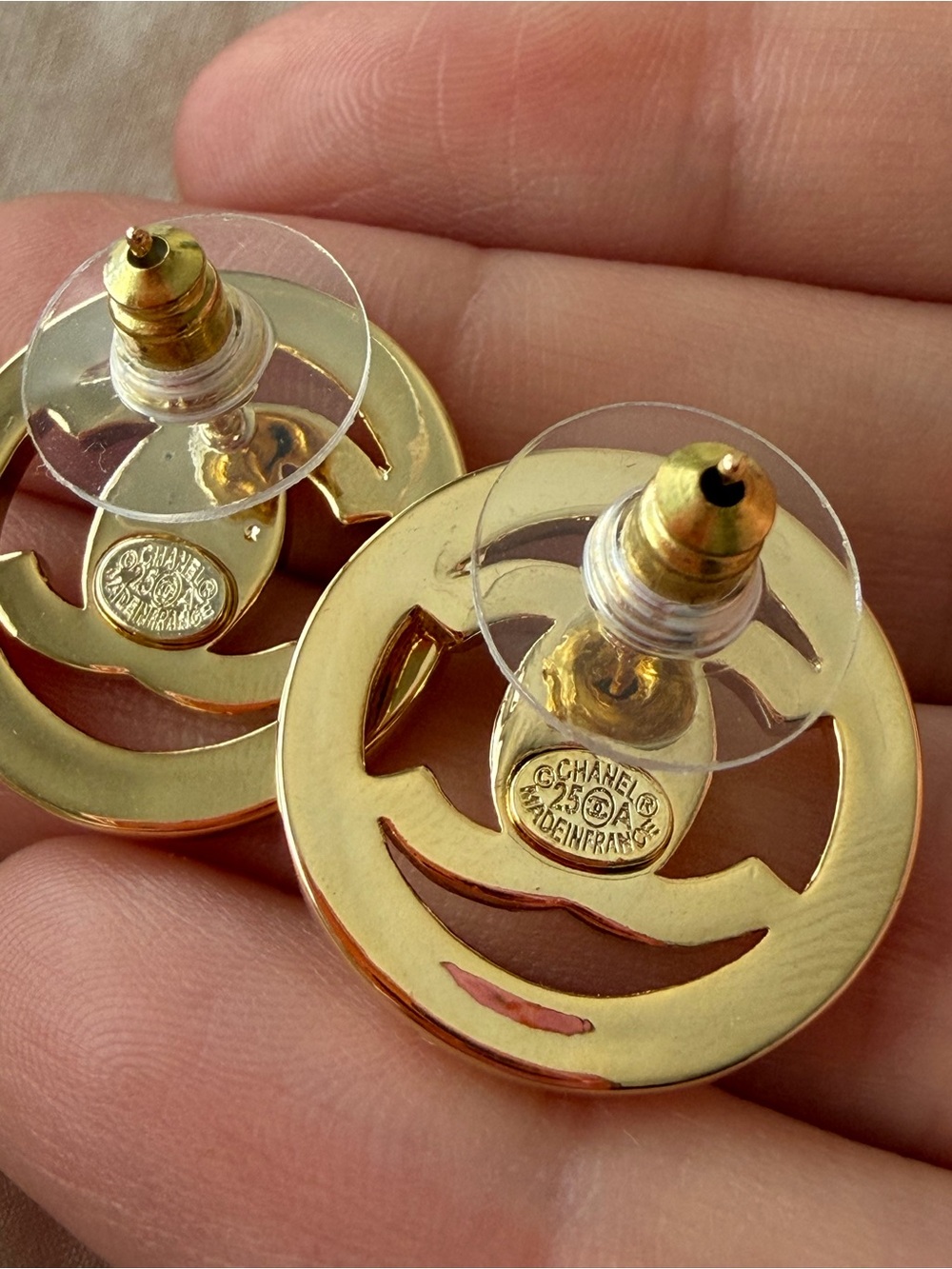 CHANEL Gold Interlocking Circle Statement Earrings - Picture 11 of 15